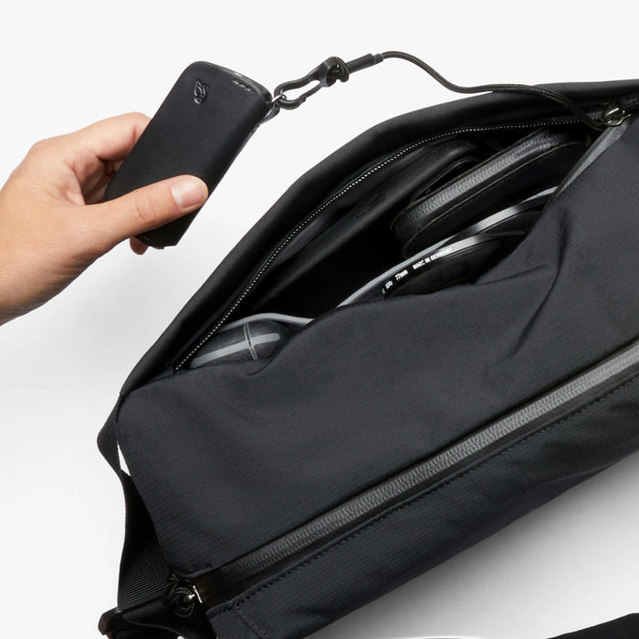 กระเป๋าสะพายข้าง Bellroy Venture Sling 10L (Camera Edition) - Black ใช้ง่าย
