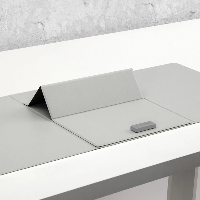 แผ่นรองโต๊ะ Function 101 WorkPad Pro สี Light Gray