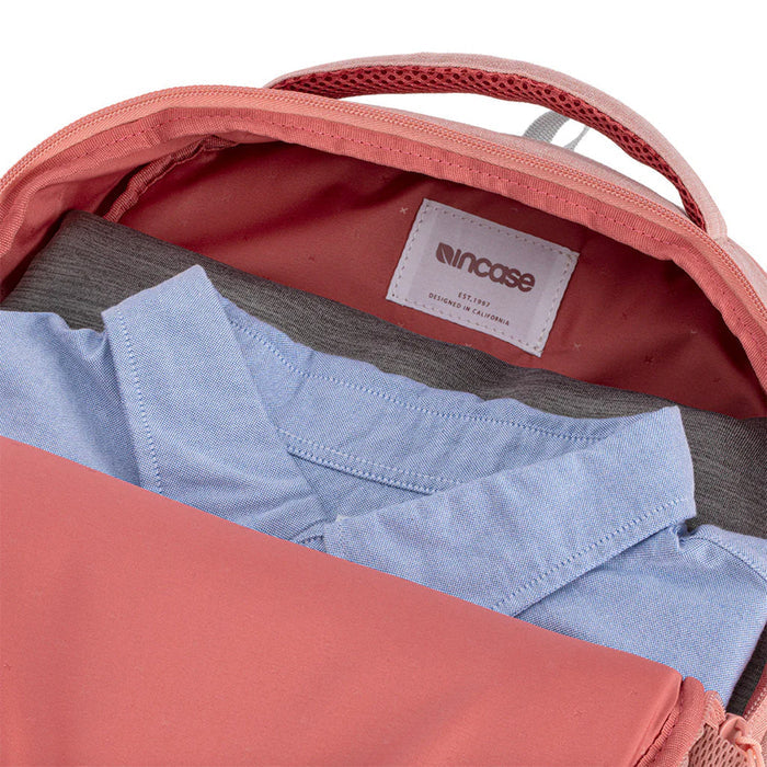 กระเป๋าสะพายหลัง Incase Facet 20L Backpack สี Aged Pink