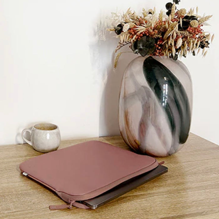 กระเป๋าคอมพิวเตอร์ Basics 2 Life สำหรับ MacBook Pro/Air 13 นิ้ว สี Pink ดีไซน์สวย จากแบรนด์ MW
