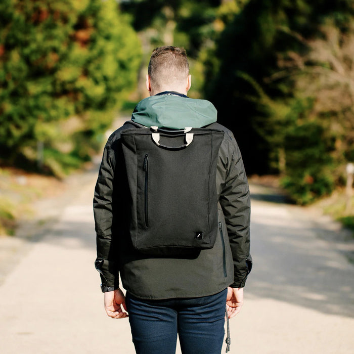กระเป๋า Native Union Backpack - Black