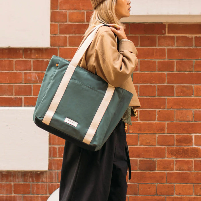 กระเป๋า Nativeunion WFA Tote Bag Pro สี Slate Green