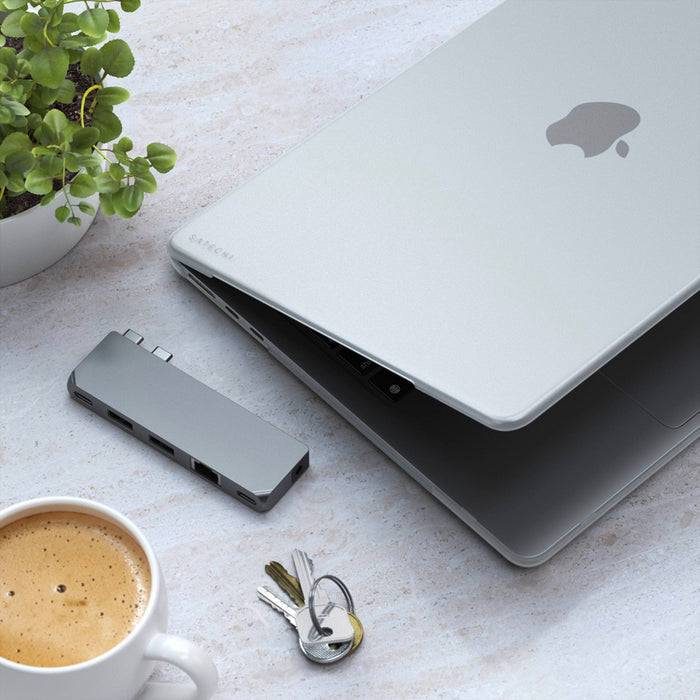 เคสกันกระแทก Satechi Eco Hardshell สำหรับ MacBook Air 13 นิ้ว สี Clear